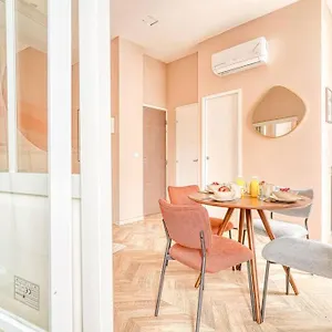 Appartement Place Du Marechal Juin - Ii, Paris