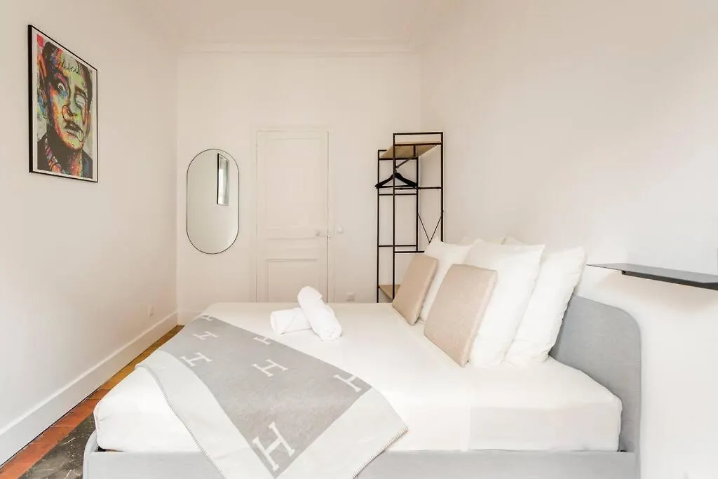 Sleepoo - Paradise 8 Paris France